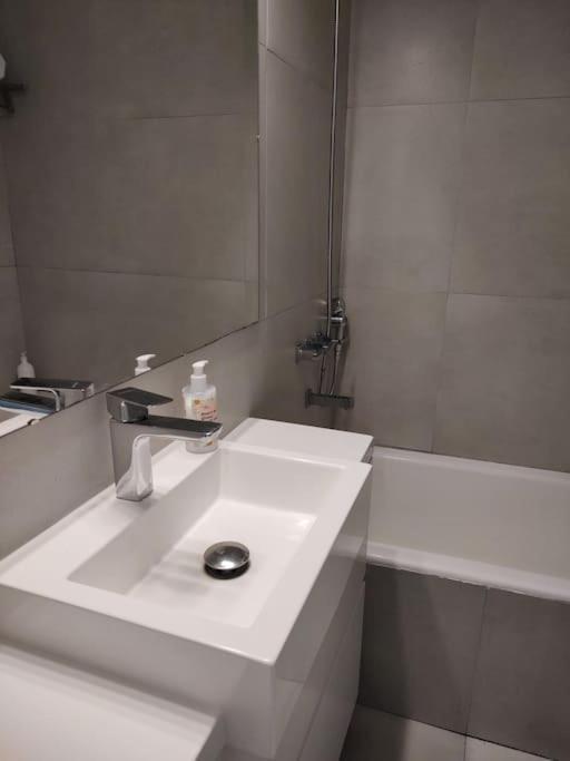 Clasico Y Moderno Departamento En El Corazon De Buenos Aires Apartment ภายนอก รูปภาพ